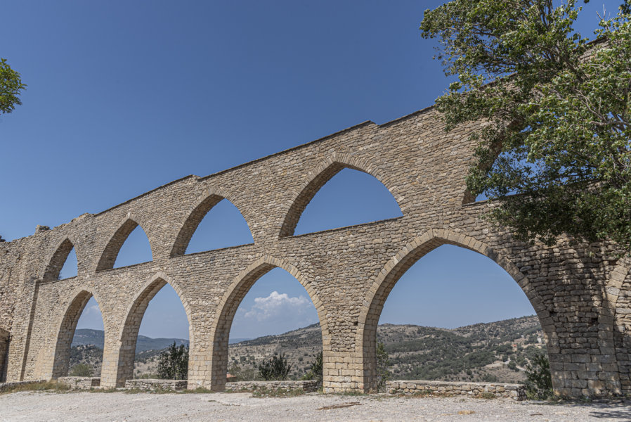 Castelló de la Plana - Morella 099 - Arcs de Santa Llúcia.jpg